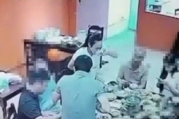 Tin tức trong ngày - CLIP: Nghi là người phụ nữ uống "chén râu" trước khi lái xe tông chủ tịch xã tử vong