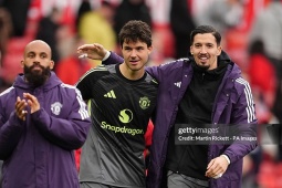 Bóng đá - MU thắng Sunderland: Lammens tỏa sáng, Bayindir gây sốt với hành động bất ngờ