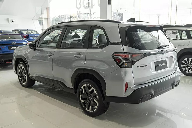 Subaru Forester ra mắt, giá tăng mạnh gần gấp đôi đời cũ - 5