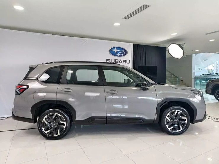 Subaru Forester ra mắt, giá tăng mạnh gần gấp đôi đời cũ - 6