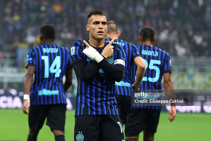 Lautaro Martinez ghi bàn mở điểm