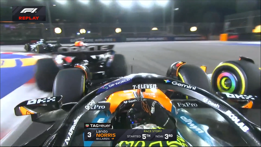 Norris va chạm lốp với đồng đội Piastri trước khi quệt xe vào tường