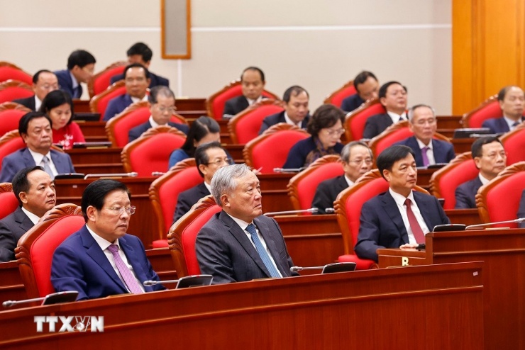 Những hình ảnh khai mạc Hội nghị Trung ương 13 - 7