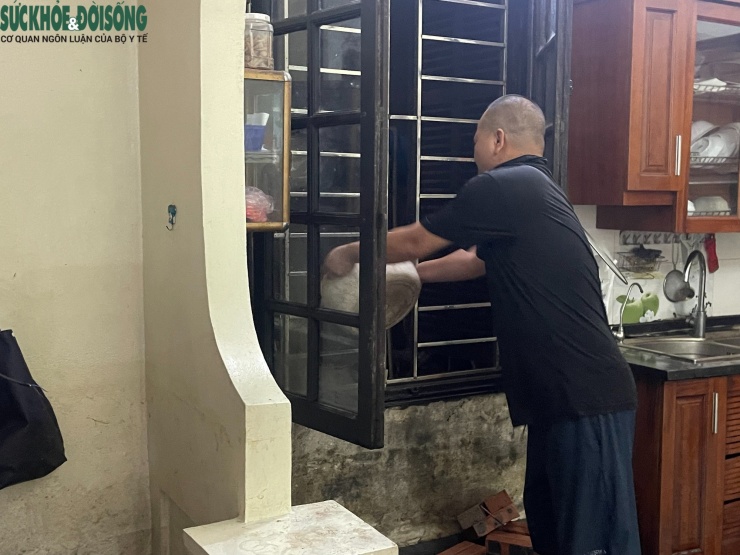 Hà Nội: Sau một tuần ngập lụt, phố Miêu Nha dần trở lại nhịp sống thường ngày - 3