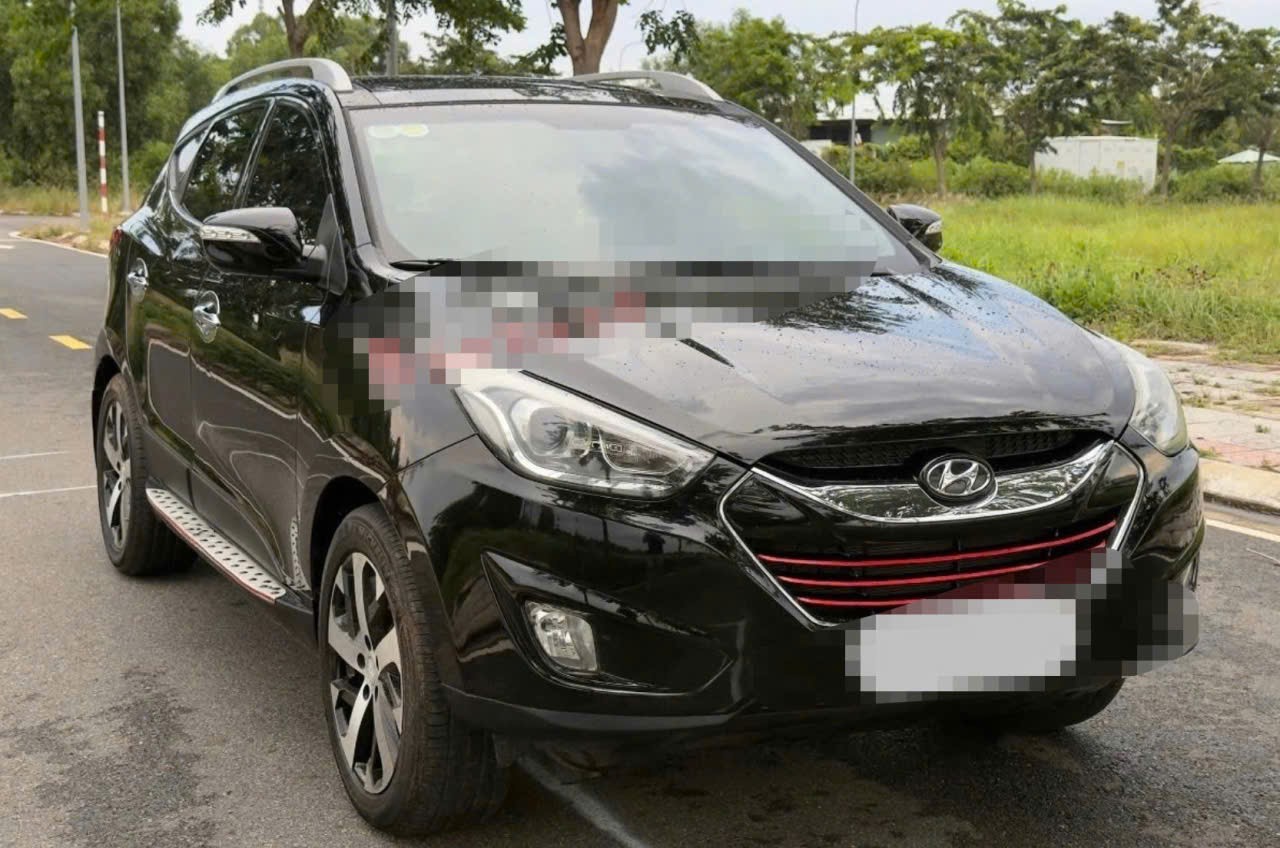 Hyundai Tucson 2.4 AT bản giới hạn, giá sang tay 390 triệu đồng - 2