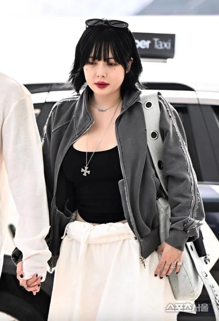 Mới đây, 'Nữ hoàng gợi cảm' HyunA bất ngờ vướng tin đồn mang thai vì vóc dáng phát tướng.