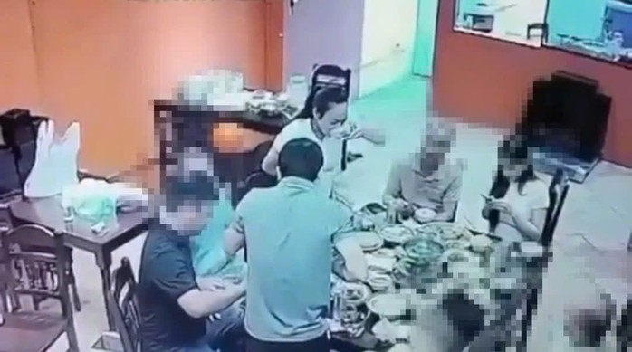 Sau khi ăn nhậu, bà Lê Thị Cẩm Chi lái ô tô về và tông vào Chủ tịch UBND xã đang làm nhiệm vụ