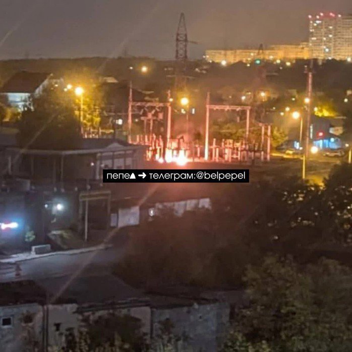 Crimea cùng nhiều khu vực của Nga rung chuyển vì UAV và tên lửa Ukraine - 1