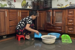 Tin tức trong ngày - Hà Nội: Sau một tuần ngập lụt, phố Miêu Nha dần trở lại nhịp sống thường ngày