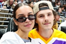 Bạn gái đáp trả chỉ trích yêu Cruz Beckham kém 10 tuổi