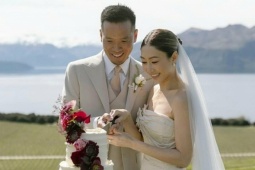 Hồ Định Hân kết hôn ở tuổi 43