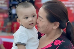 Hạnh phúc của mẹ kế hơn 20 năm nuôi con chồng