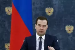 Ông Dmitry Medvedev gửi lời đến châu Âu sau loạt sự cố máy bay không người lái