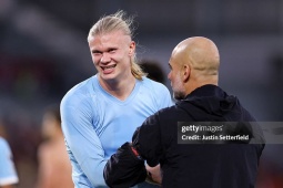 Haaland gánh cả Man City, Guardiola như "tự vả mặt mình"