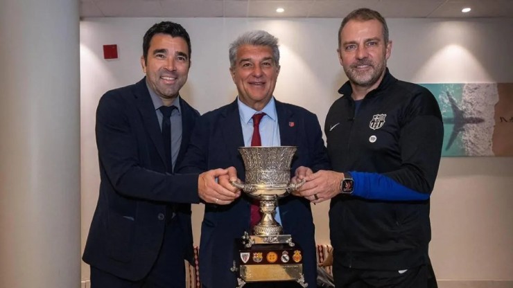 Chủ tịch Laporta vẫn tin tưởng tuyệt đối HLV Hansi Flick