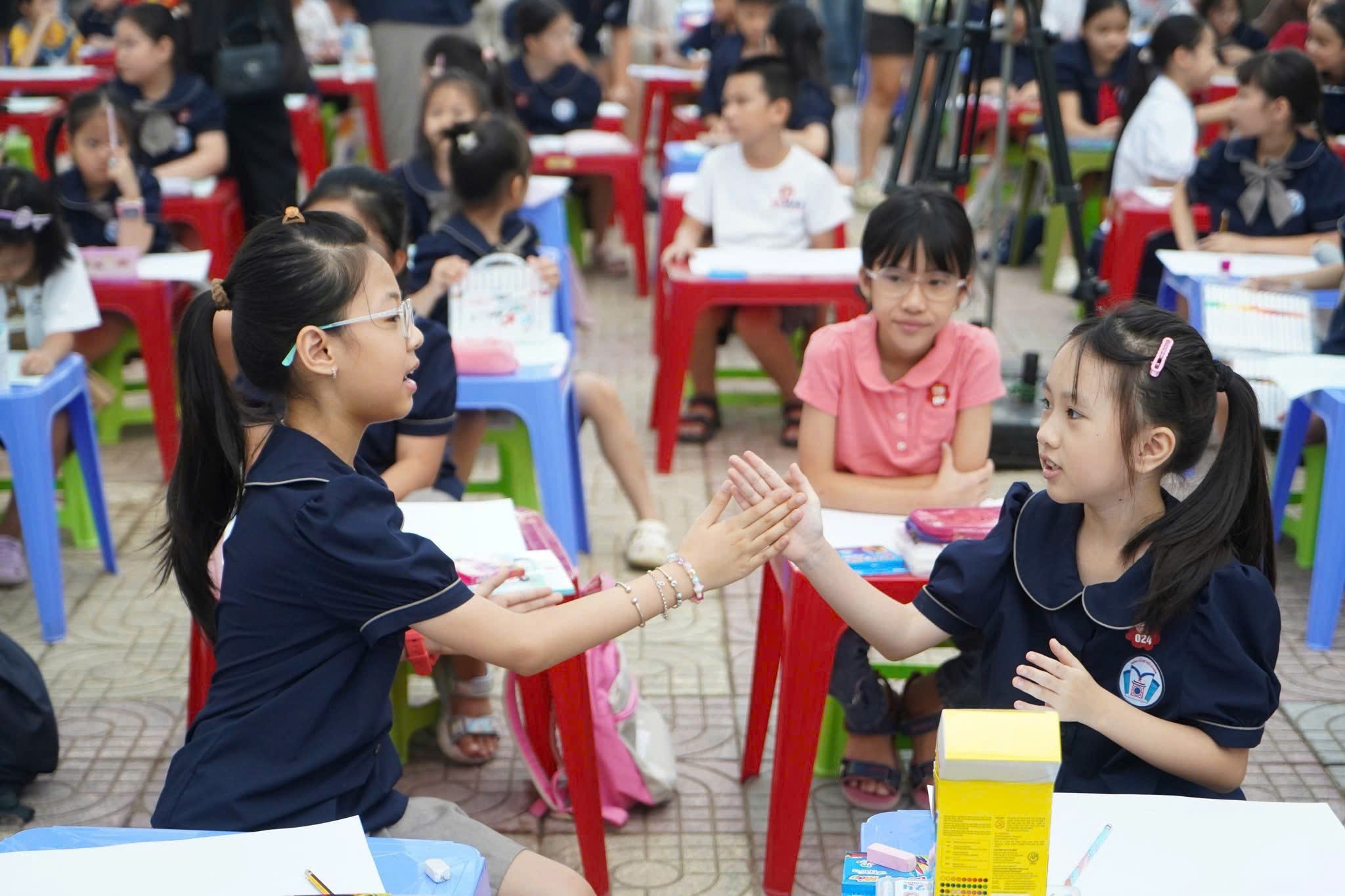 Cathay Life Việt Nam phát động cuộc thi vẽ tranh “Em vẽ ước mơ của em” lần thứ 17 - 2