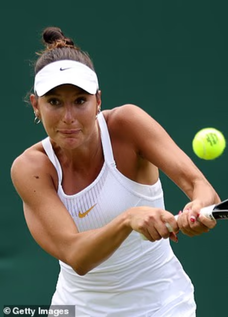 Nữ tay vợt Pháp bỗng dưng "đẹp như tiên" nhờ nâng cấp vòng 1 - 8