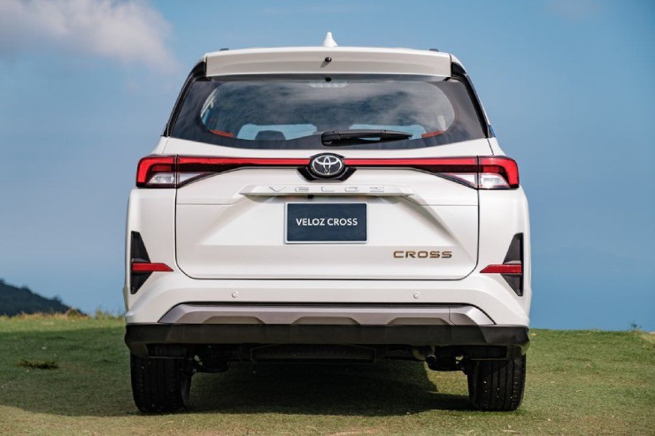Soi chi tiết các phiên bản Toyota Veloz Cross, giá từ 638 triệu đồng - 3