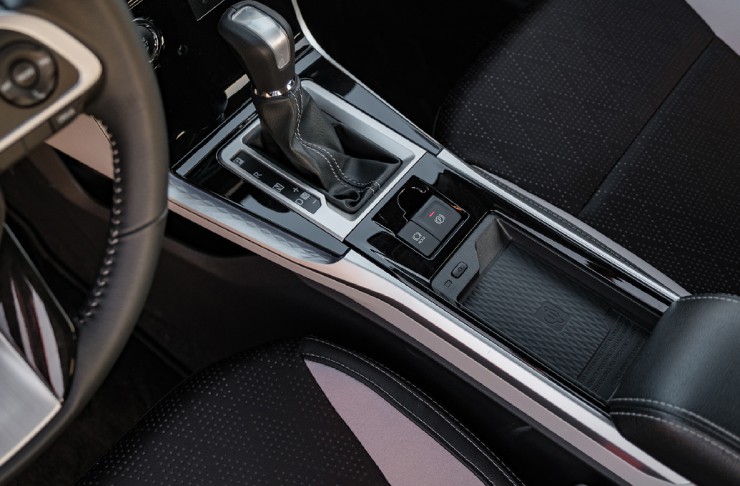 Soi chi tiết các phiên bản Toyota Veloz Cross, giá từ 638 triệu đồng - 7