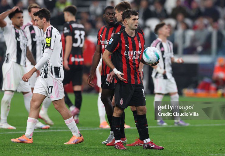 Pulisic sút hỏng phạt đền