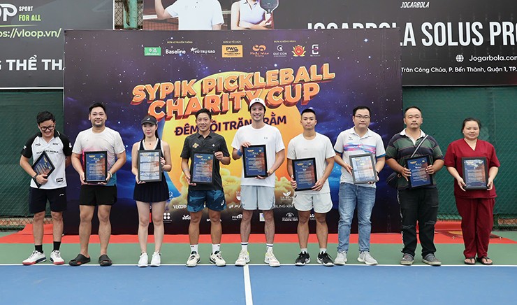 Giải đấu mang thông điệp “Thể thao gắn liền trách nhiệm xã hội” nhằm gây quỹ tổ chức Đêm hội Trung Thu và trao hơn 200 phần quà cho trẻ em mồ côi, trẻ em khó khăn.