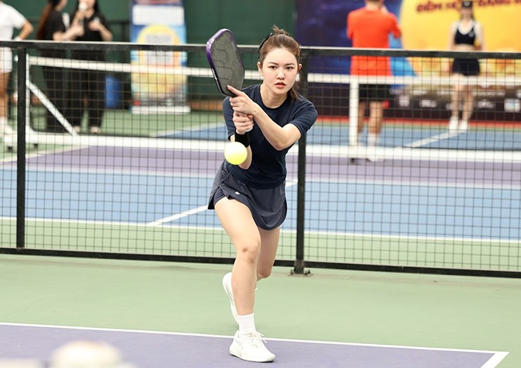 Hot girl Kiều Trinh so tài chân dài Lê Thúy cao 1m84 tranh chức vô địch pickleball - 2