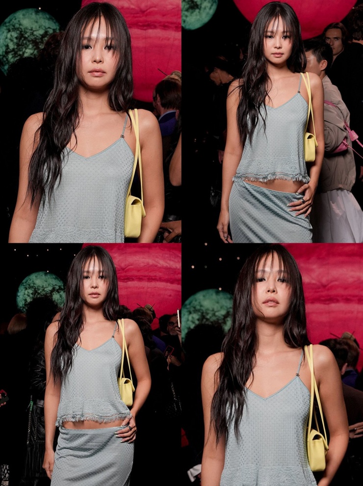 Jennie bắt đầu hợp tác với Chanel từ năm 2017 với vai trò “Chanel Beauté muse”. Hai năm sau, cô chính thức trở thành đại sứ toàn cầu của nhà mốt Pháp. Từ đó đến nay, Jennie luôn góp mặt tại các sự kiện lớn của Chanel, từ Paris Fashion Week cho đến những buổi ra mắt bộ sưu tập độc quyền, và thường xuyên diện trang phục Chanel tại các sự kiện danh giá như Met Gala hay Liên hoan phim Cannes.