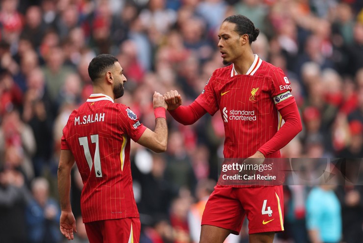 Phòng thay đồ Liverpool dậy sóng: Salah & Van Dijk bị nghi ngờ đạo đức nghề nghiệp