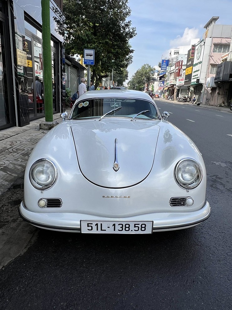 "Qua Vũ" tậu xế cổ hơn 70 năm tuổi Porsche 356A Speedster - 1