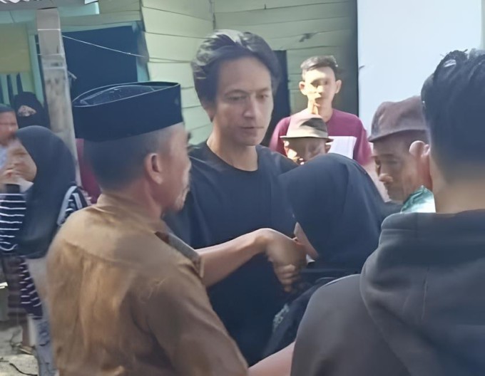 Trao vợ ngoại tình cho người thứ ba - 1