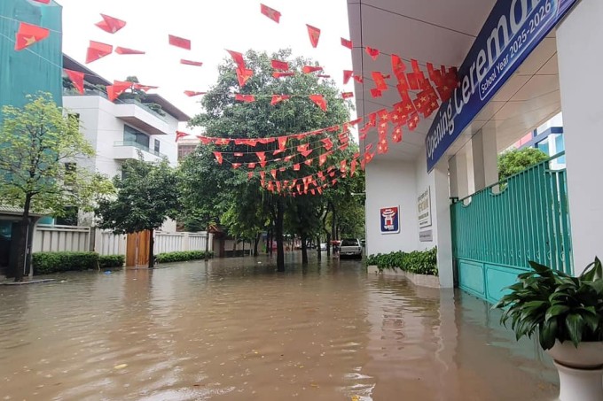 Trường Phổ thông liên cấp Việt - Úc, Mỹ Đình, sáng 7/10. Ảnh: Fanpage nhà trường