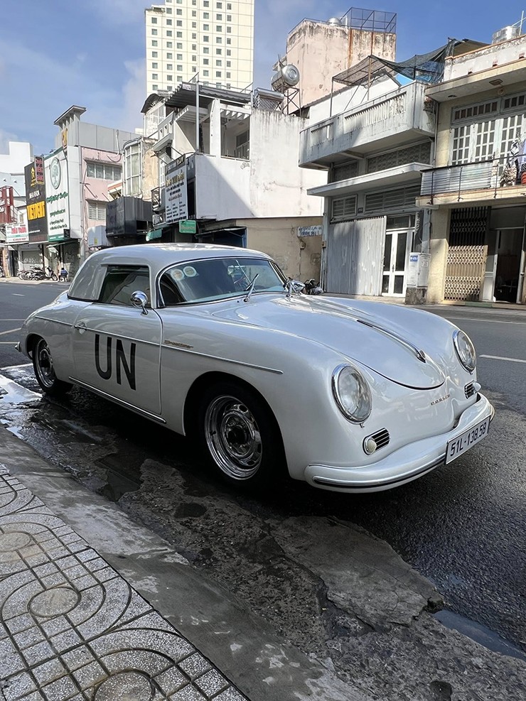 "Qua Vũ" tậu xế cổ hơn 70 năm tuổi Porsche 356A Speedster - 2