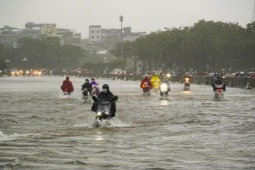 Tin tức trong ngày - Hà Nội mưa rất lớn đến bao giờ?