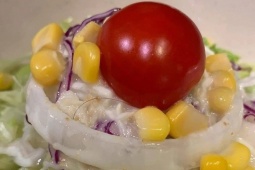 Khách bức xúc vì nhân viên cho “ăn rác và nước bọt” và lời giải thích bất ngờ từ phía nhà hàng