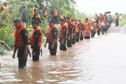 Tin tức trong ngày - Thái Nguyên: Nước sông dâng nhanh, sạt lở, ngập úng nhiều nơi