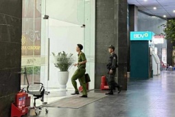 Tin tức trong ngày - Công an Hà Nội nói gì về việc cảnh sát xuất hiện ở nơi được cho đặt trụ sở công ty của Shark Bình?