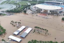 Tin tức trong ngày - 122 điểm ngập, gần 30 tuyến đường tê liệt sau mưa lớn