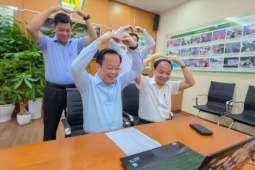 Giáo dục - du học - Giám đốc Sở GD&amp;ĐT Hà Nội 'thả tim' động viên học sinh học online