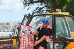 Bạn trẻ - Cuộc sống - Trúng số 35 tỷ đồng, anh thợ xây bỏ việc, ăn chơi và cái kết đắng sau 3 tháng