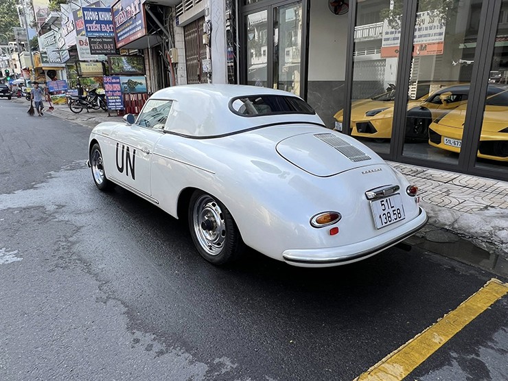 "Qua Vũ" tậu xế cổ hơn 70 năm tuổi Porsche 356A Speedster - 4