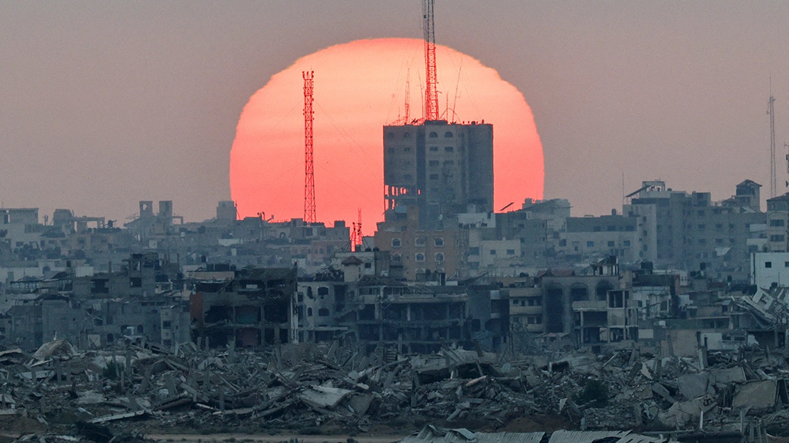 Dải Gaza nhìn từ phía Israel. Ảnh: Reuters