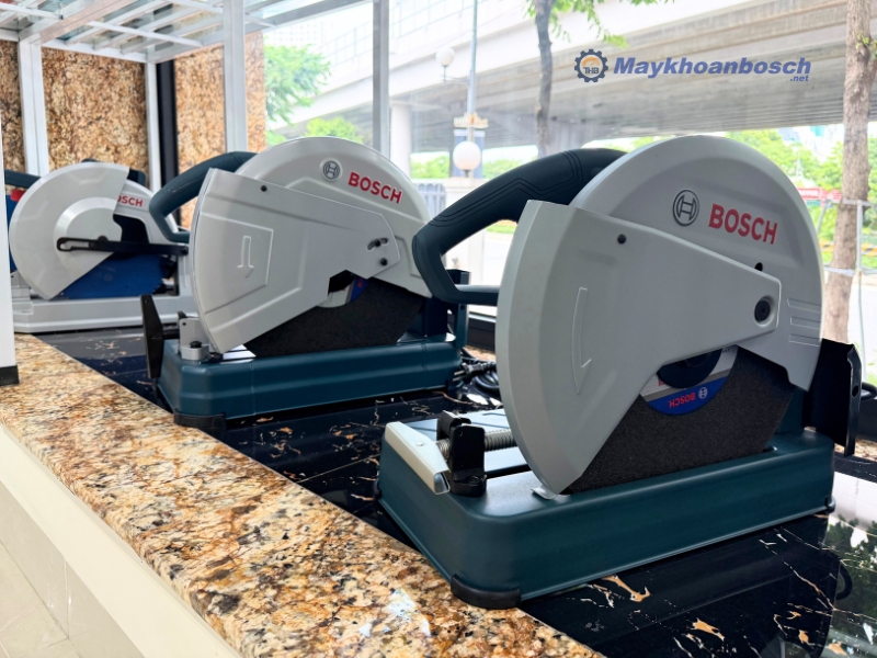 Máy cắt Bosch được phân phối với giá thành hợp lý