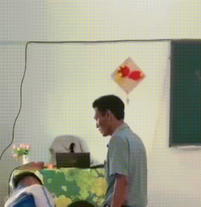 Hồ sơ 'cá biệt' của thầy giáo bóp cổ đồng nghiệp khi bị nhắc đỗ xe sai quy định - 1