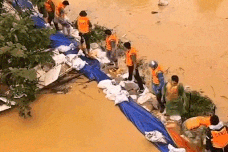 Phía sau clip nước lũ dâng cao, tưởng nuốt chửng người giữ đê ở Thái Nguyên - 1