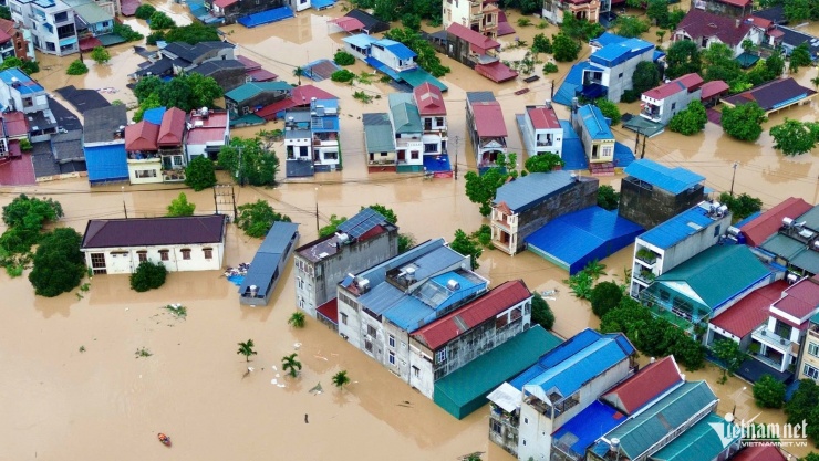 Mức lũ vượt đỉnh lịch sử gây cảnh tượng chưa từng có ở Thái Nguyên - 3