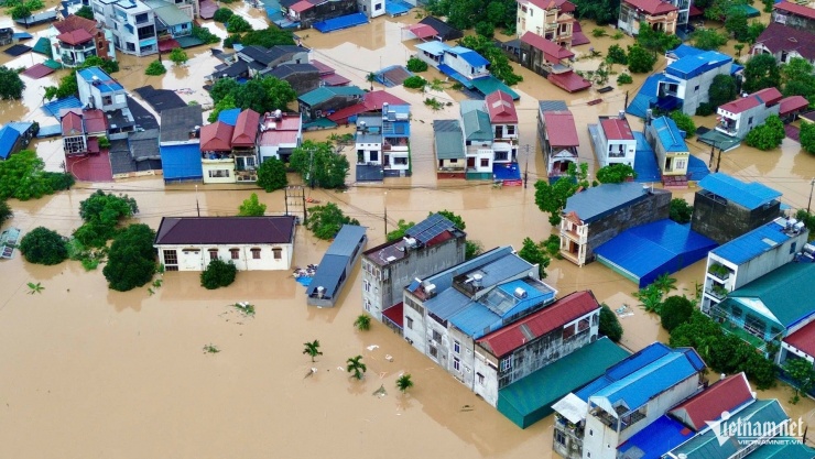 Mức lũ vượt đỉnh lịch sử gây cảnh tượng chưa từng có ở Thái Nguyên - 10