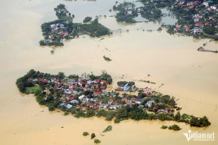 Ngoài Yên Bình, các xã Vân Nham, Thiện Tân và Hữu Lũng cũng chịu thiệt hại nặng nề, nhiều khu vực bị cô lập hoàn toàn. Việc liên lạc với bên ngoài của người dân nơi đây rất khó khăn.