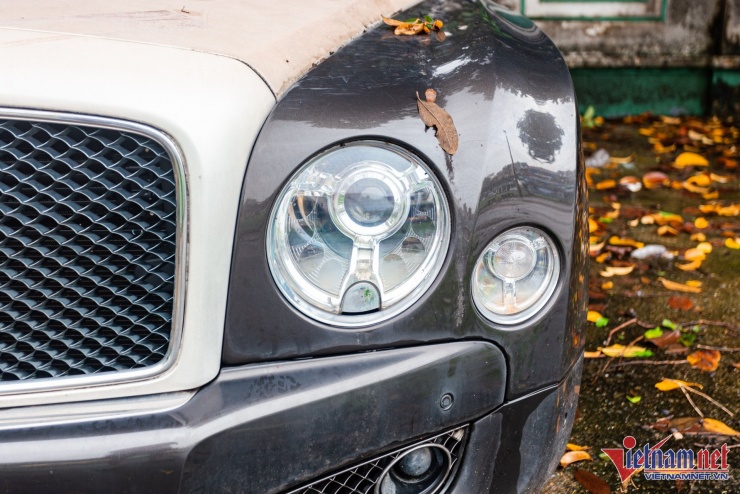Xót xa chiếc xe siêu sang Bentley Mulsanne 30 tỷ bỏ hoang 7 năm trên phố Hà Nội - 8