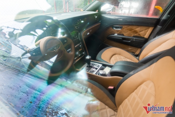Xót xa chiếc xe siêu sang Bentley Mulsanne 30 tỷ bỏ hoang 7 năm trên phố Hà Nội - 14