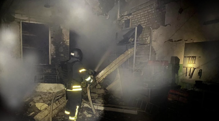 Nga không kích dồn dập quê nhà của Tổng thống Ukraine - 1